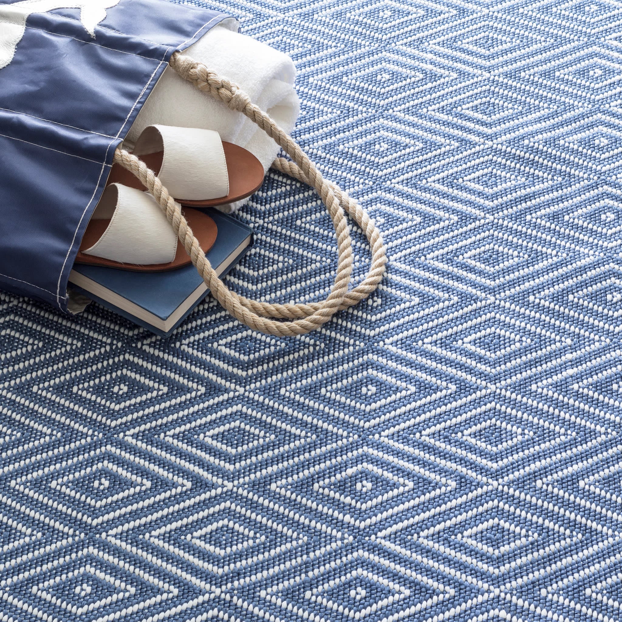 diamond handwoven indoor/outdoor rug | denim/white diamond handwoven indoor/outdoor rug | denim/white