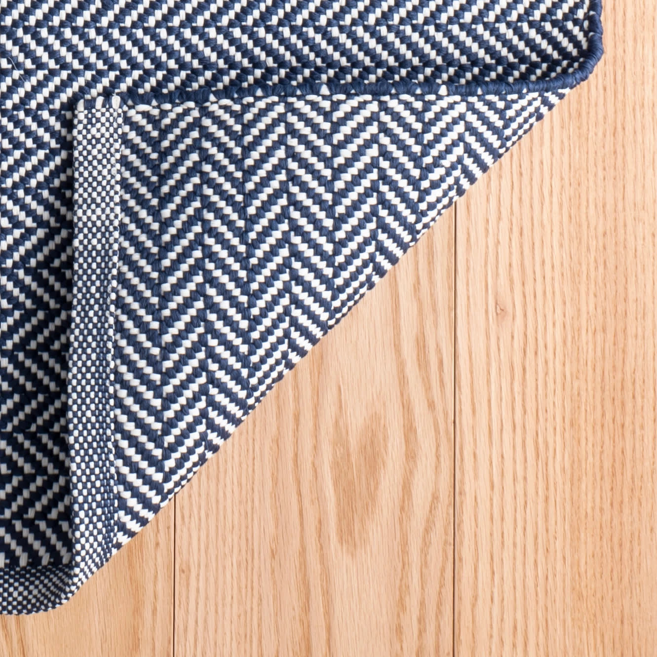herringbone handwoven indoor/outdoor rug | navy/ivory herringbone handwoven indoor/outdoor rug | navy/ivory