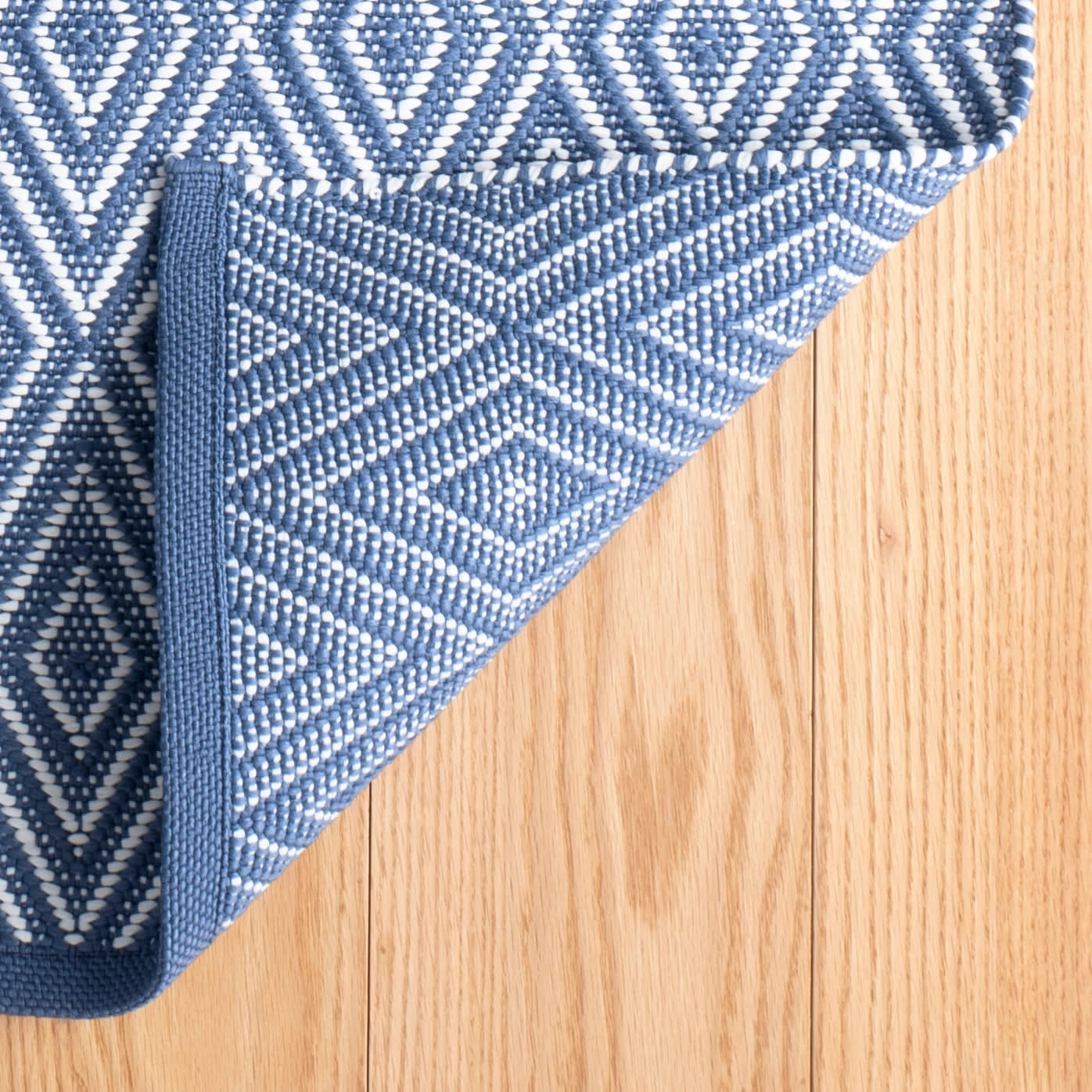 diamond handwoven indoor/outdoor rug | denim/white diamond handwoven indoor/outdoor rug | denim/white